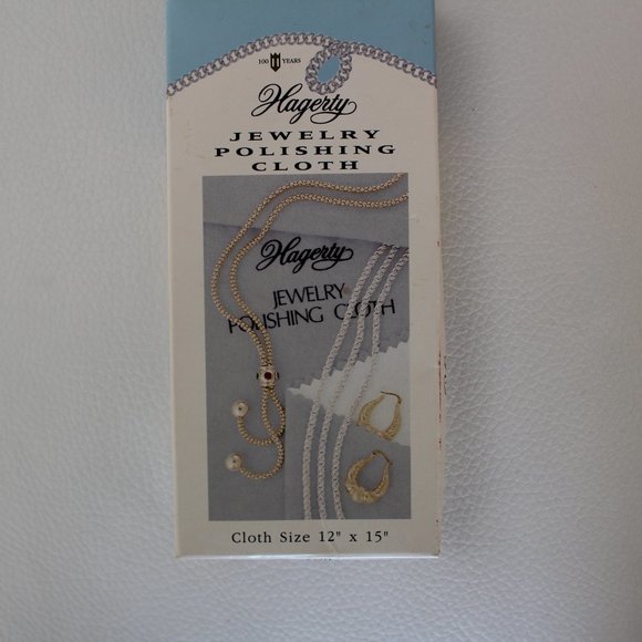 Hagerty 15700 Jewelry Polishing Cloth size 12 X 15" - Picture 2 of 4